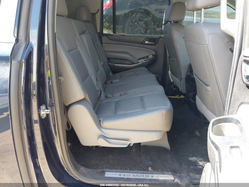 CHEVROLET SUBURBAN - zdjecie 8
