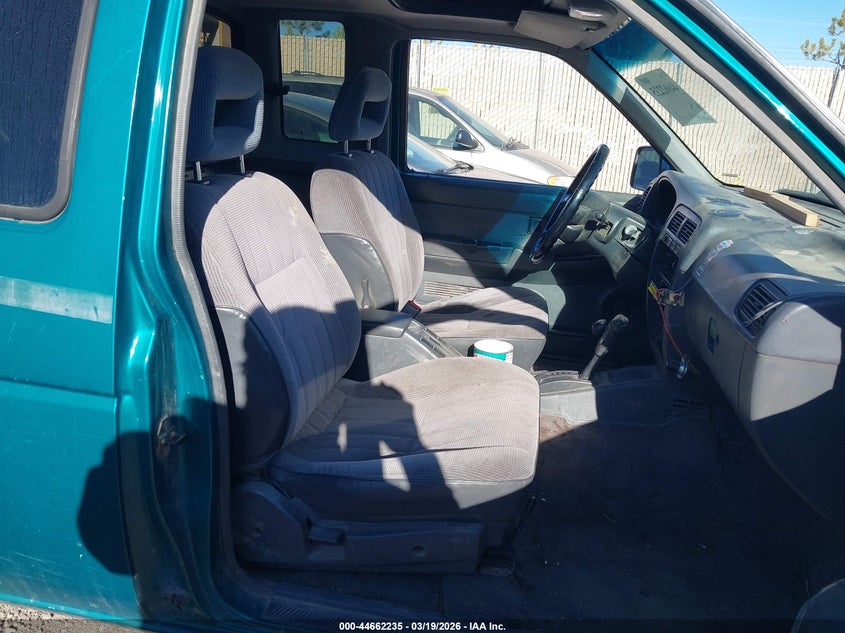 1995 Nissan Truck King Cab Se/King Cab Xe