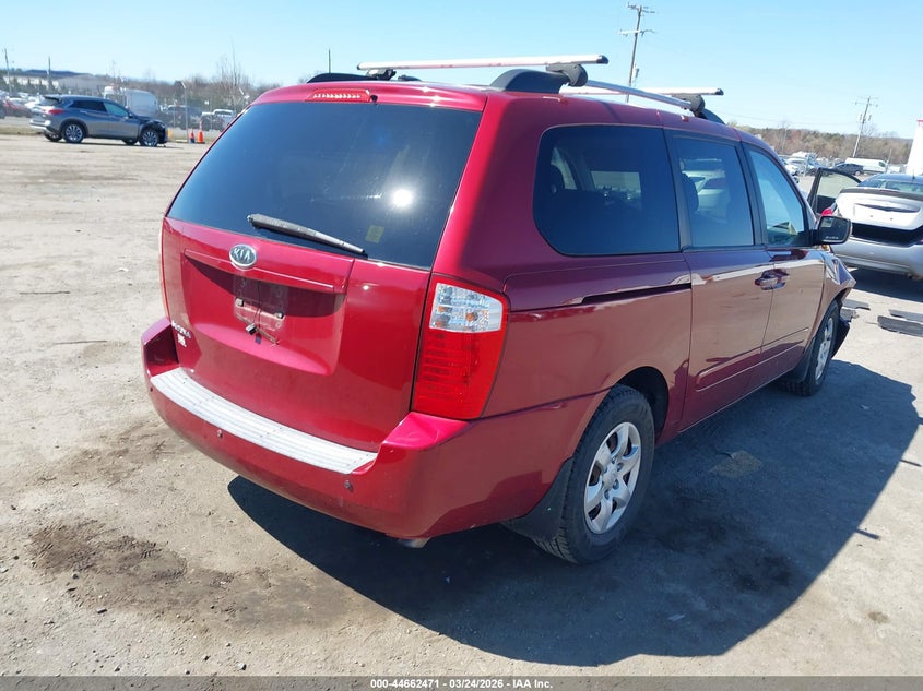 2010 Kia Sedona Lx