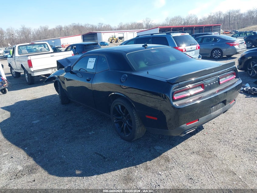 Vin: 2c3cdzbt2gh218237, lot: 45159668, dodge challenger r/t plus 20163