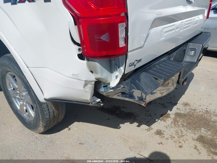 VIN 1FTFW1EG2JFC11929 2018 FORD F-150 LARIAT