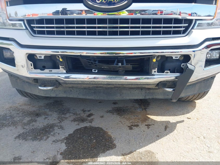 VIN 1FTFW1EG2JFC11929 2018 FORD F-150 LARIAT