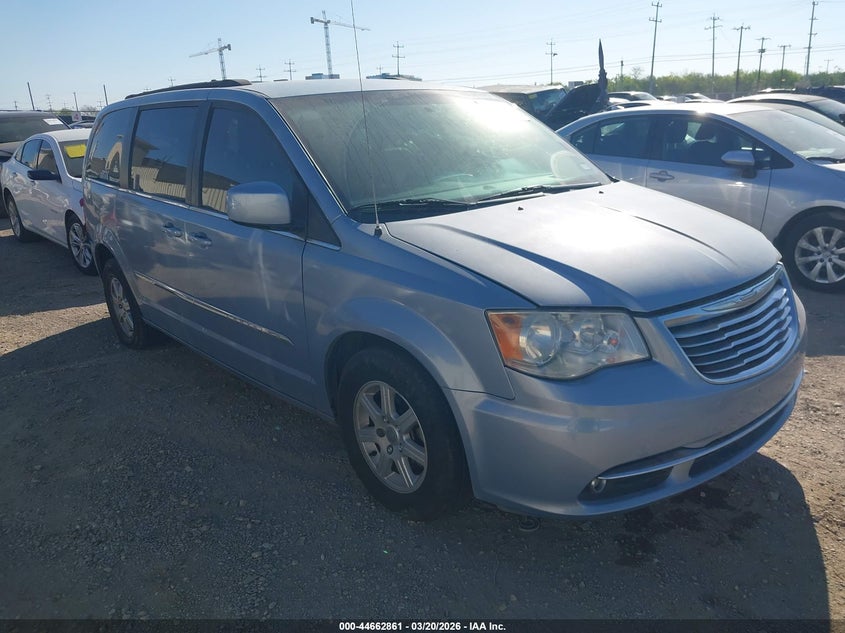 2013 Chrysler Town & Country Touring