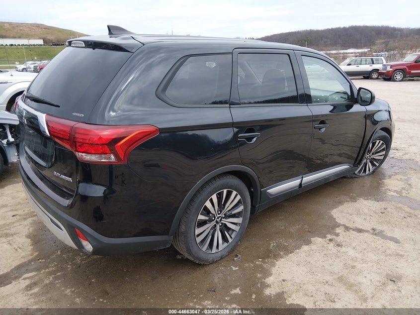 2019 Mitsubishi Outlander Es