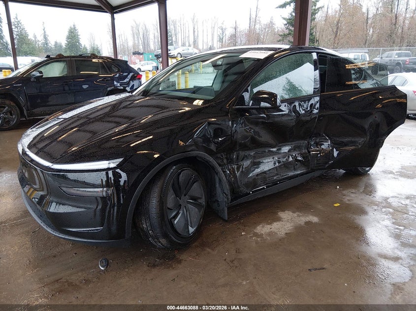 2026 Tesla Model Y Premium Rear-Wheel Drive/Standard Rear-Wheel Drive