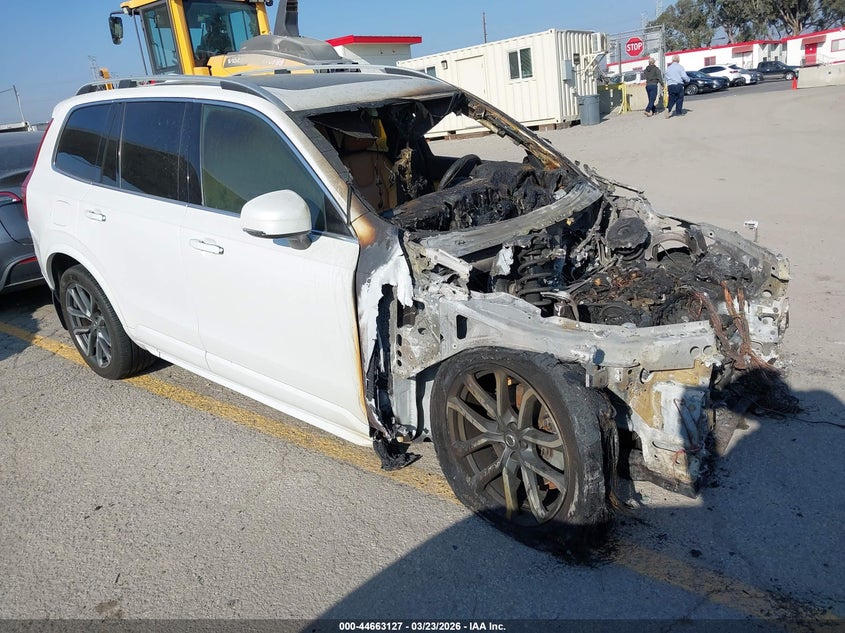 2016 Volvo Xc90 T6 Momentum