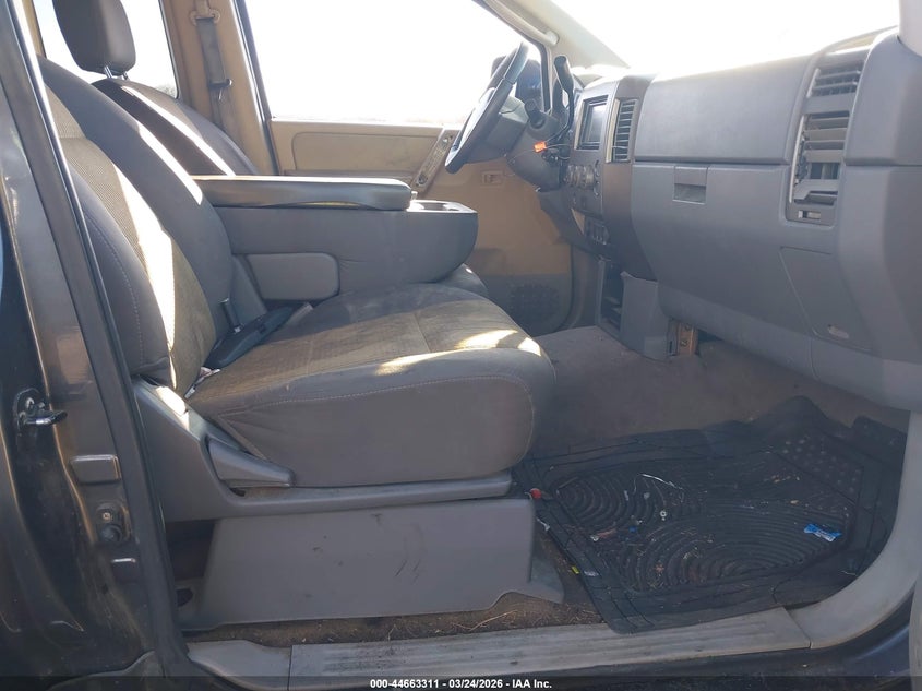 2004 Nissan Titan Se