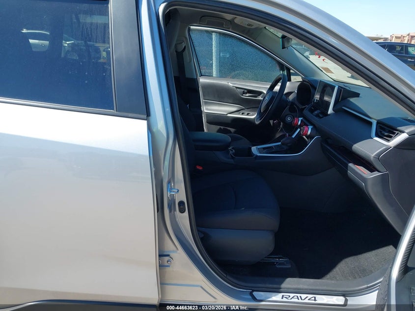 AtlanticExpress - Toyota RAV4