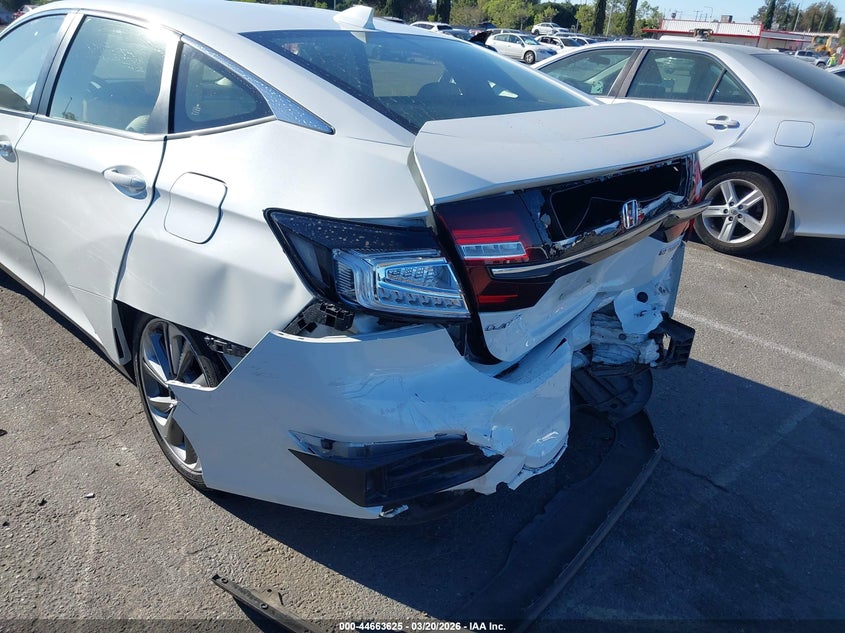 2018 Honda Clarity Plug-In Hybrid VIN: JHMZC5F15JC012395 Lot: 44663625