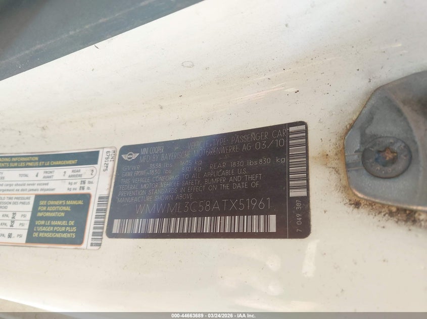 2010 Mini Cooper Clubman VIN: WMWML3C58ATX51961 Lot: 44663689