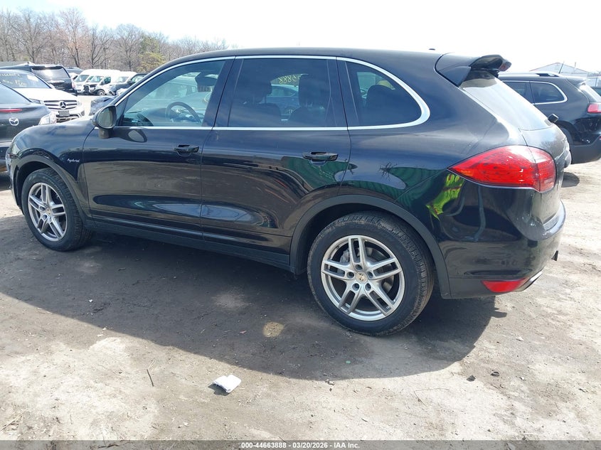 2013 Porsche Cayenne Hybrid S