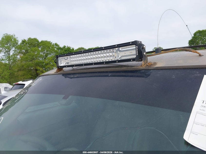 2001 Chevrolet Suburban 1500 Ls VIN: 3GNFK16T21G194594 Lot: 44663957