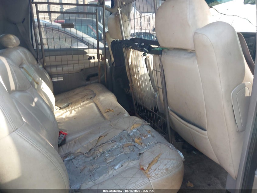 2001 Chevrolet Suburban 1500 Ls VIN: 3GNFK16T21G194594 Lot: 44663957