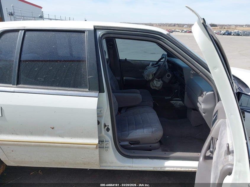 1994 PLYMOUTH ACCLAIM auction photo 5