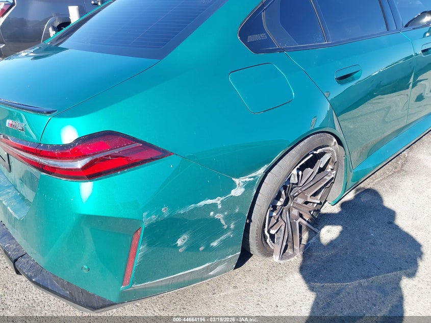 2026 BMW M5 auction photo 6