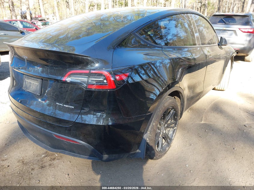 2021 Tesla Model Y Long Range Dual Motor All-Wheel Drive
