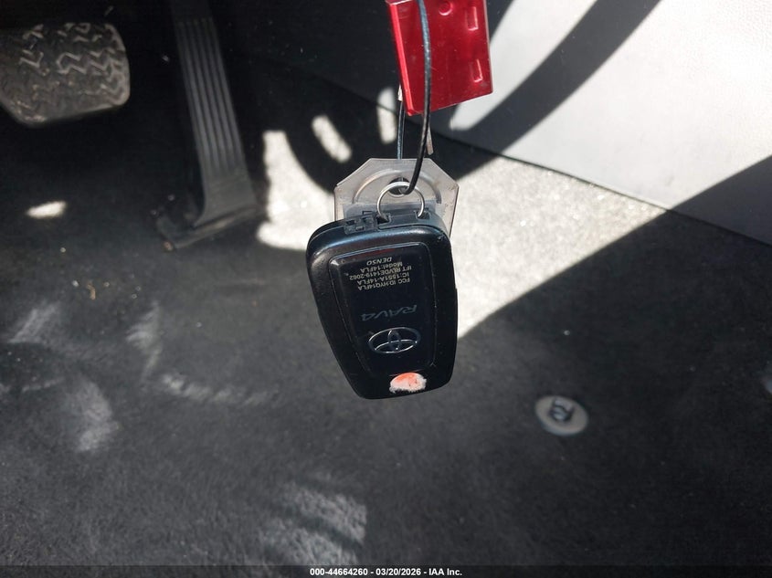 VIN 2T3P1RFV4SW515682 2025 TOYOTA RAV4 XLE