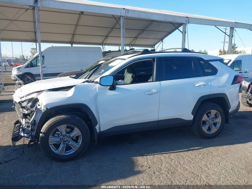 VIN 2T3W1RFV0RC291091 2024 TOYOTA RAV4 XLE