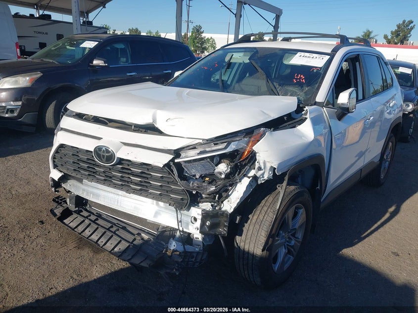 VIN 2T3W1RFV0RC291091 2024 TOYOTA RAV4 XLE