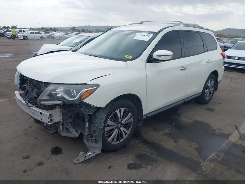 2017 Nissan Pathfinder Sv