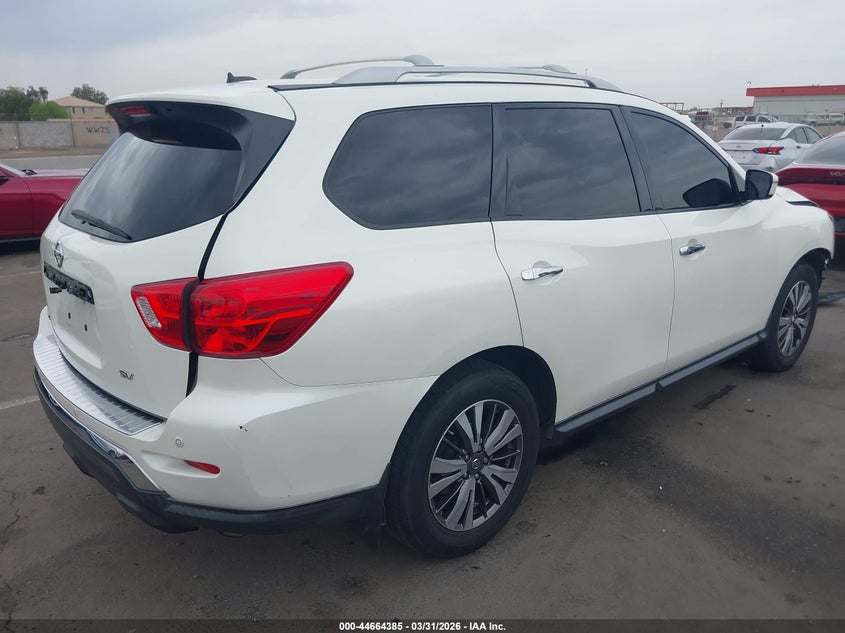 2017 Nissan Pathfinder Sv