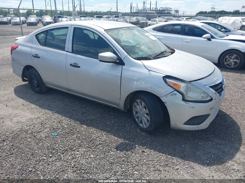 2017 Nissan Versa 1.6 S+