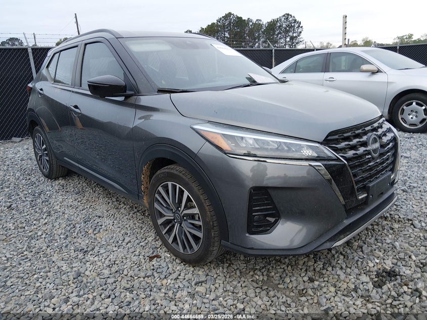 2024 Nissan Kicks Sr Xtronic Cvt