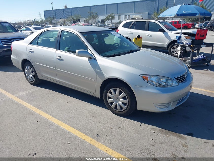 2005 Toyota Camry Le