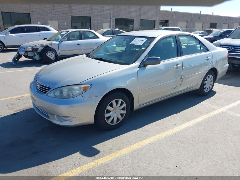 2005 Toyota Camry Le