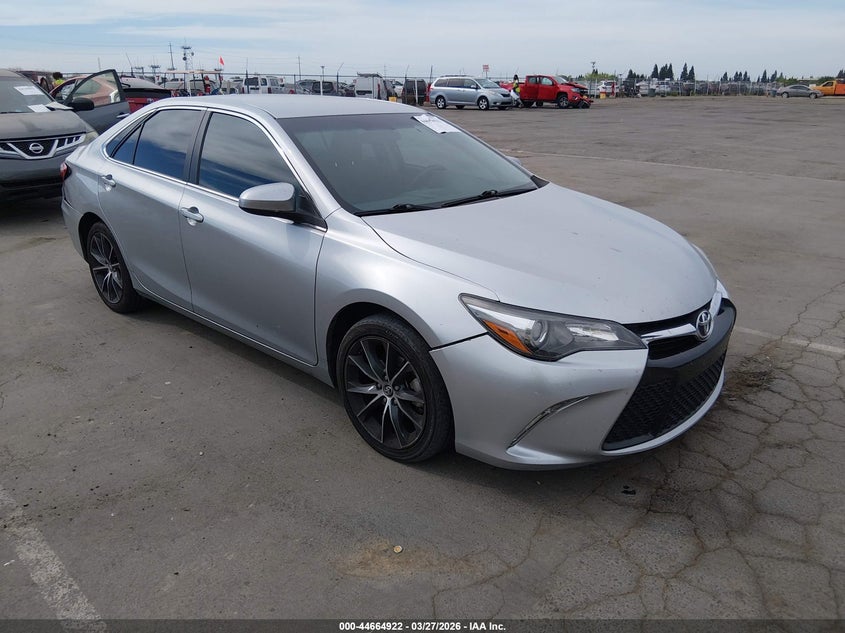 2015 Toyota Camry Xse