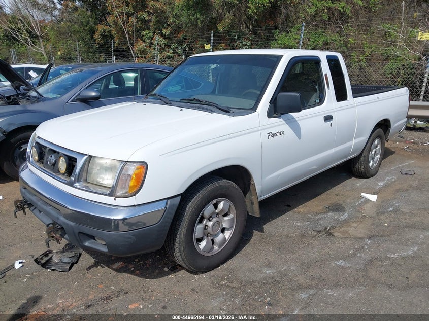 2000 Nissan Frontier Xe