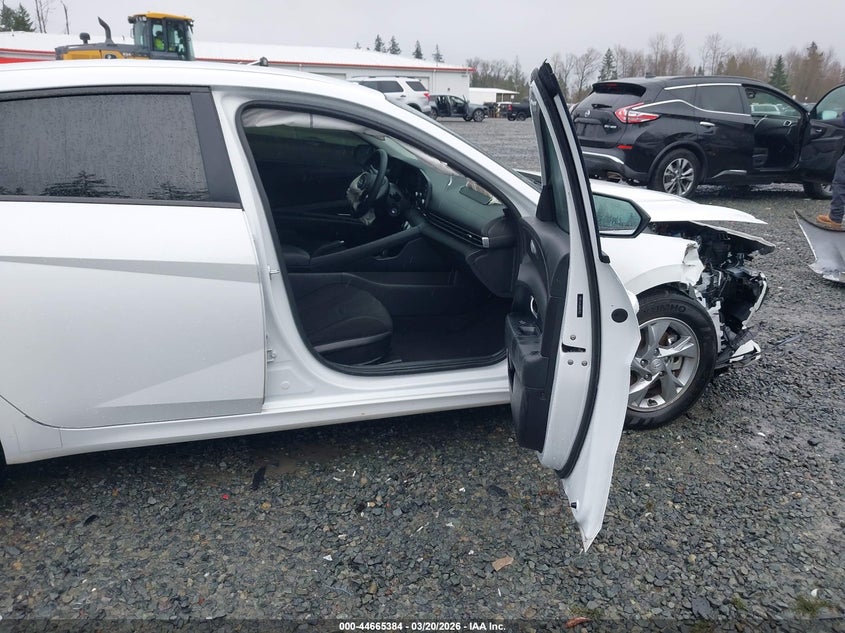 2022 Hyundai Elantra Se