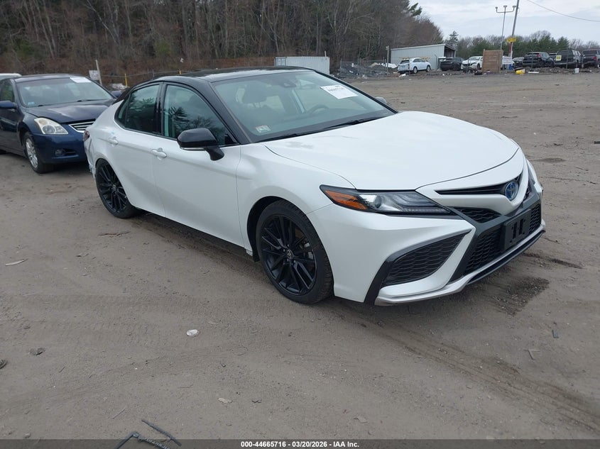 2022 Toyota Camry Xse Hybrid