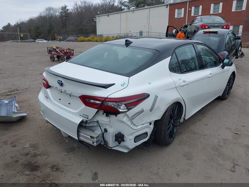 2022 Toyota Camry Xse Hybrid