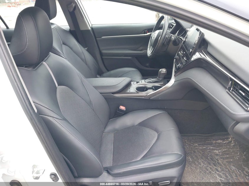 2022 Toyota Camry Xse Hybrid