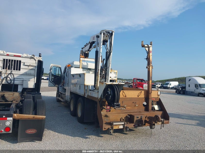 2012 OTHER FREIGHTLINER M2 106 HEAVY DUTY TRUCK N/A