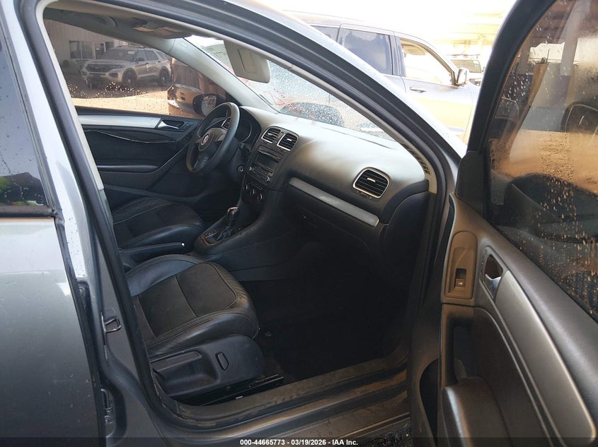 2012 Volkswagen Golf 2.5L 4-Door