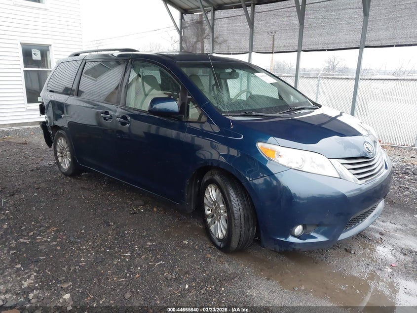 2011 Toyota Sienna Xle V6