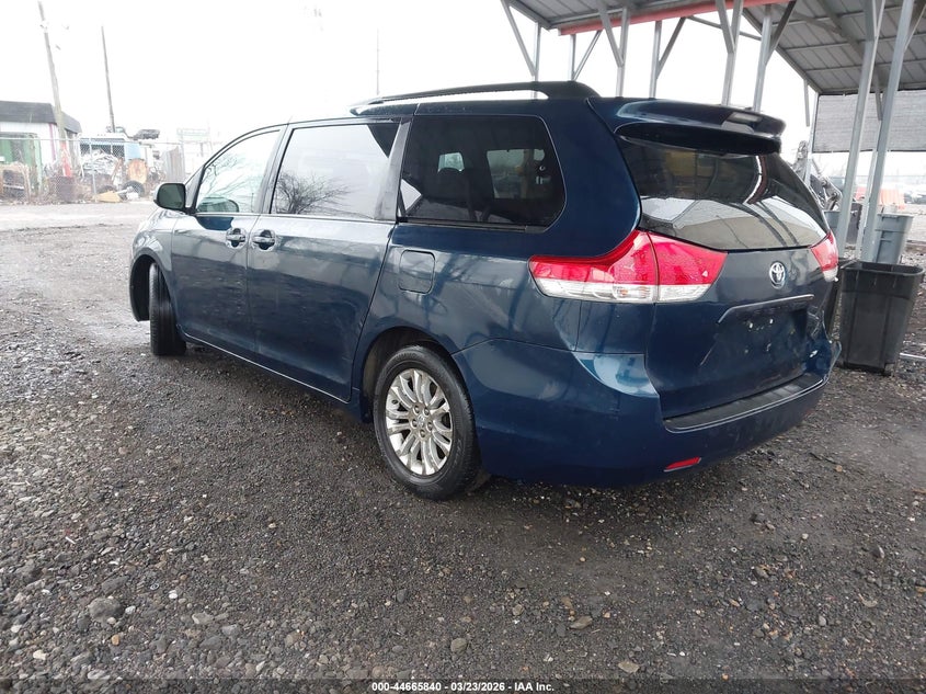 2011 Toyota Sienna Xle V6