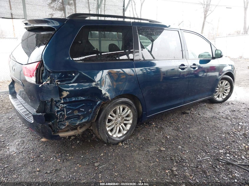 2011 Toyota Sienna Xle V6