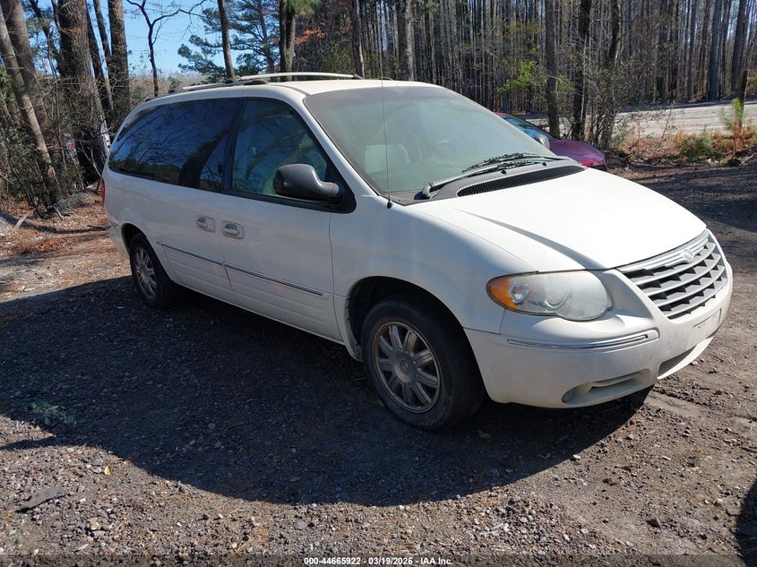 2005 Chrysler Town & Country Limited