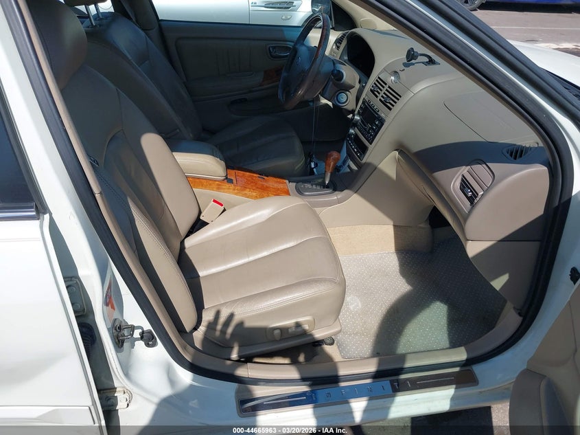 2002 Infiniti I35 Luxury