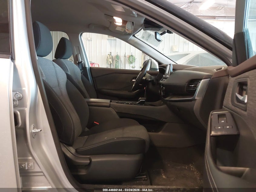 2021 Nissan Rogue - Ansicht 5