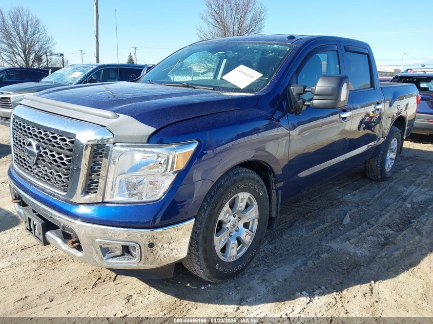 2018 Nissan Titan Sv