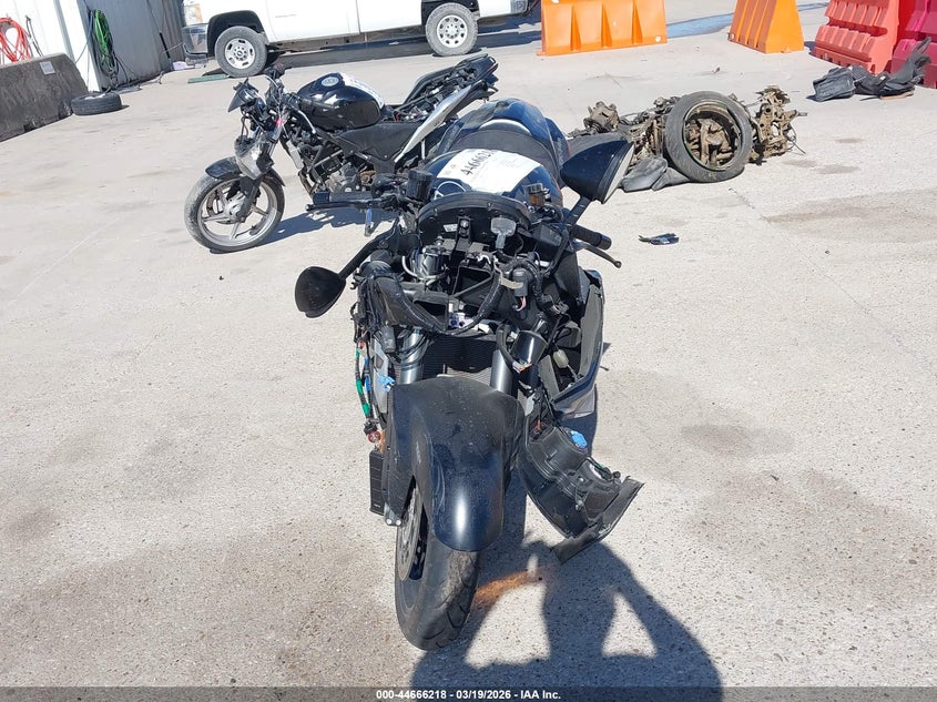 2023 KAWASAKI ZX1400 auction photo 5