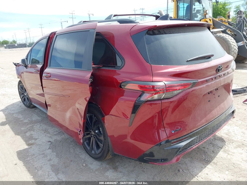 2026 TOYOTA SIENNA auction photo 3
