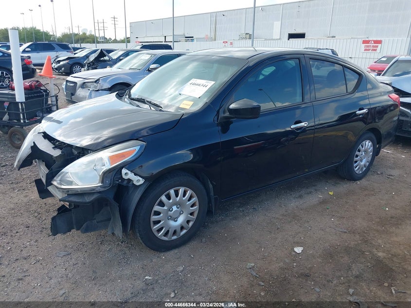 2015 Nissan Versa 1.6 Sv