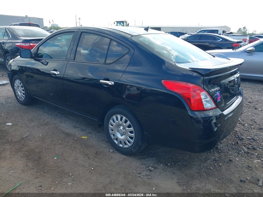 2015 Nissan Versa 1.6 Sv