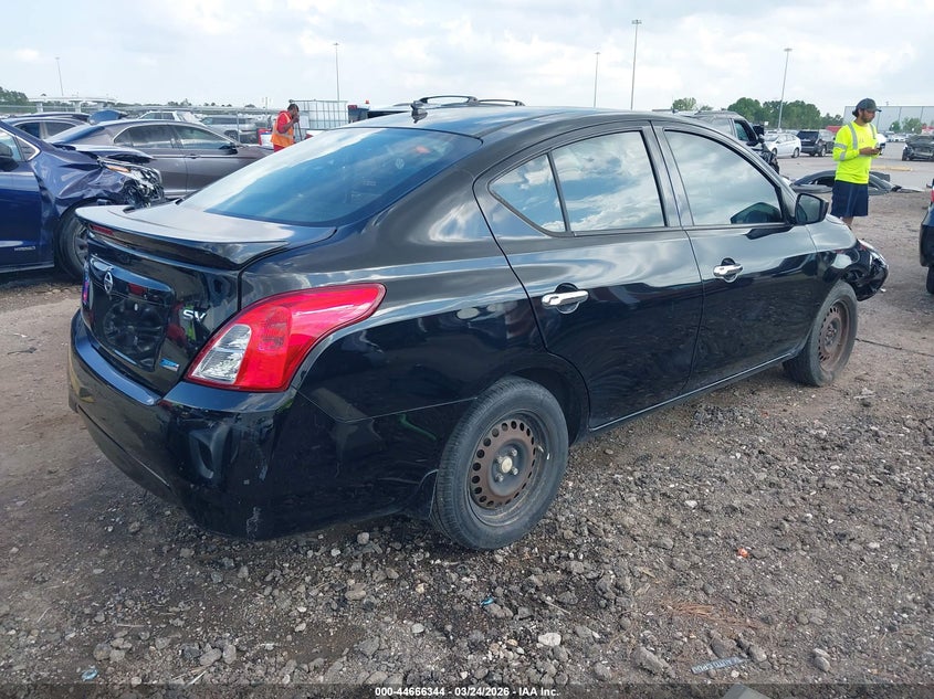 2015 Nissan Versa 1.6 Sv