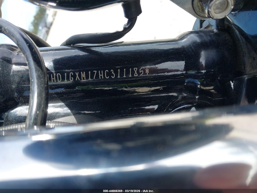 2017 Harley-Davidson Fxdb Dyna Street Bob VIN: 1HD1GXM17HC311185 Lot: 44666369